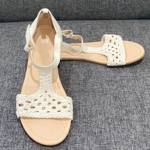 H&M Pretty White Sandals